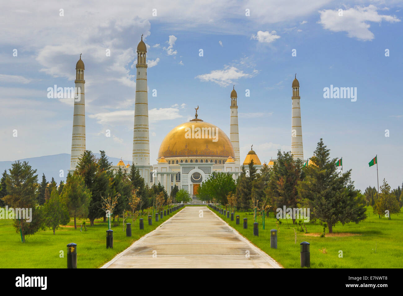 Ashgabat, Kiptshak, Mausoleum, Turkmenistan, Zentral-Asien, Asien, Architektur, Stadt, bunt, Kuppel, golden, Islam, Marmor, min Stockfoto