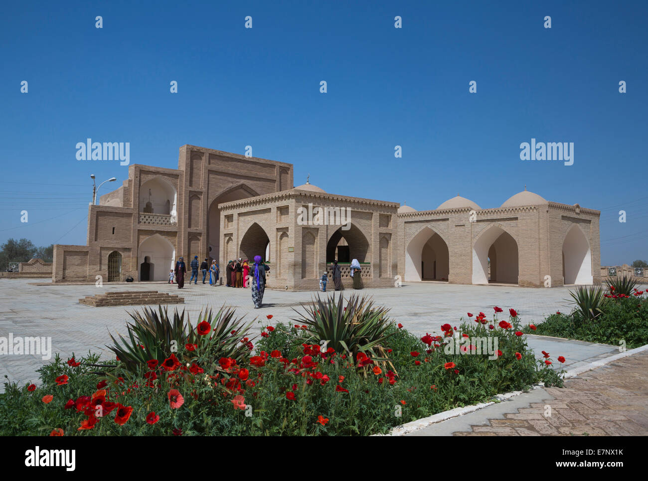 Archäologische Stätte, Hoya Yusuf, Mausoleum, Merv, Turkmenistan, Zentral-Asien, Asien, Amapola, Architektur, Blumen, Grab, histo Stockfoto