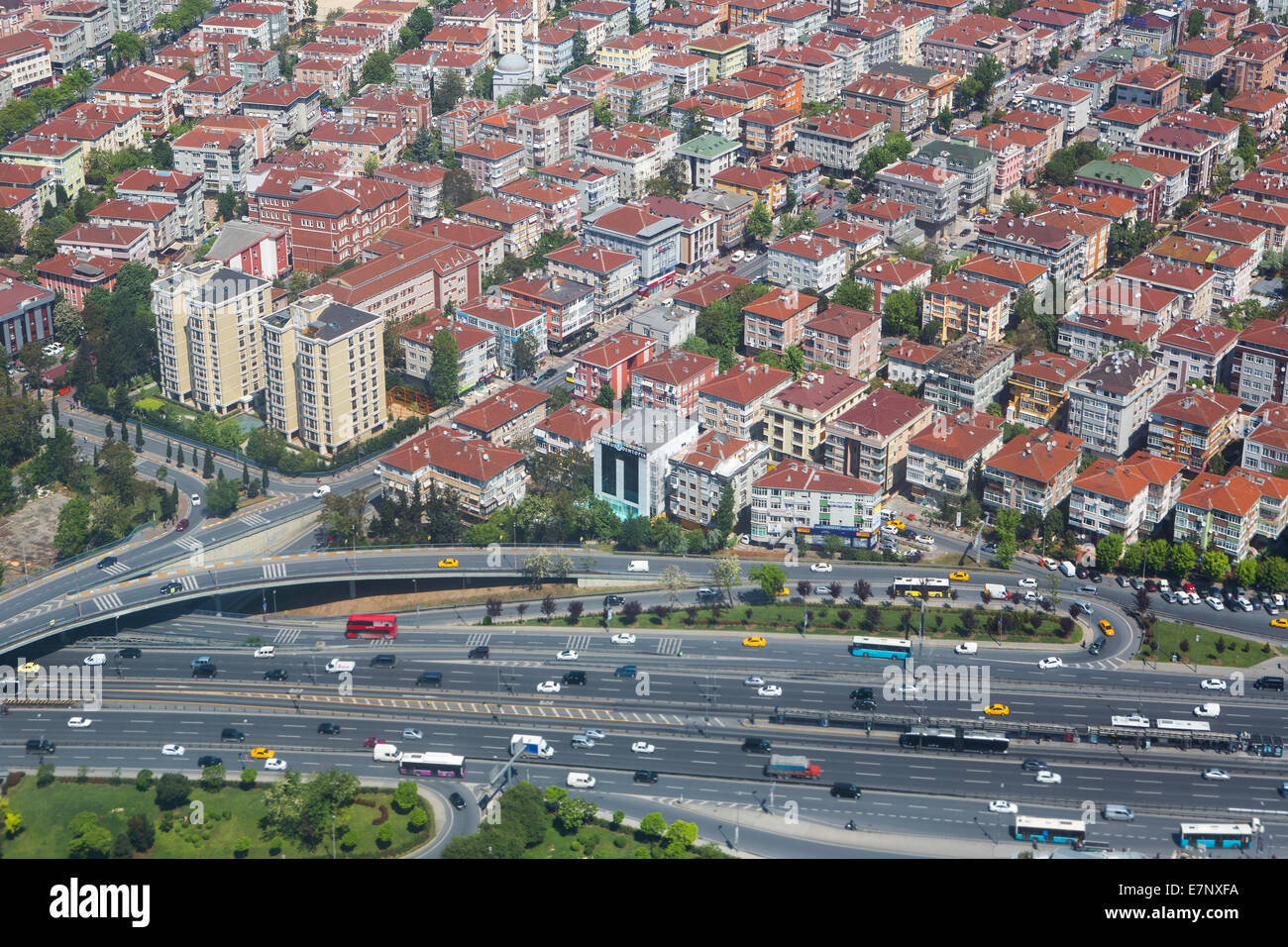 Istanbul, Türkei, Zuhuratbaba, Architektur, Stadt, bunten, Bezirk, Schnellstraße, Verkehr, Autobahn, Antenne, Stockfoto