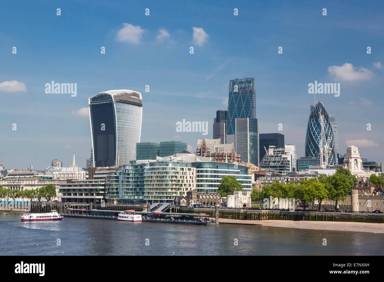 Stadt, London, England, Vereinigtes Königreich, Architektur, berühmte, Skyline, Themse, Fluss, Tourismus, Reisen, Gurke Stockfoto
