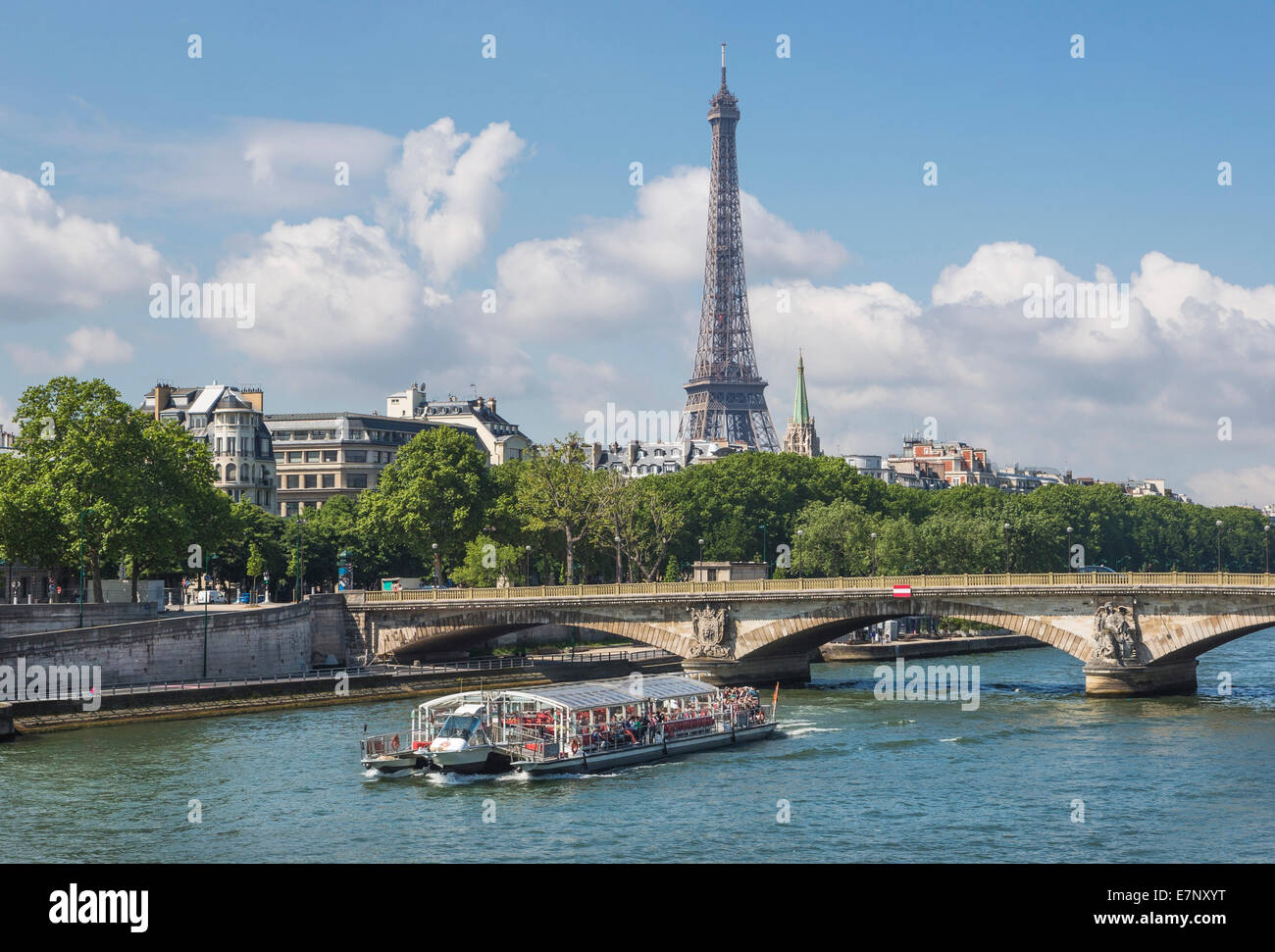 Stadt, Eiffelturm, Frankreich, Invalides, Paris, Architektur, Boot, Brücke, Fluss, Seine, Reisen, Tourismus, Turm Stockfoto