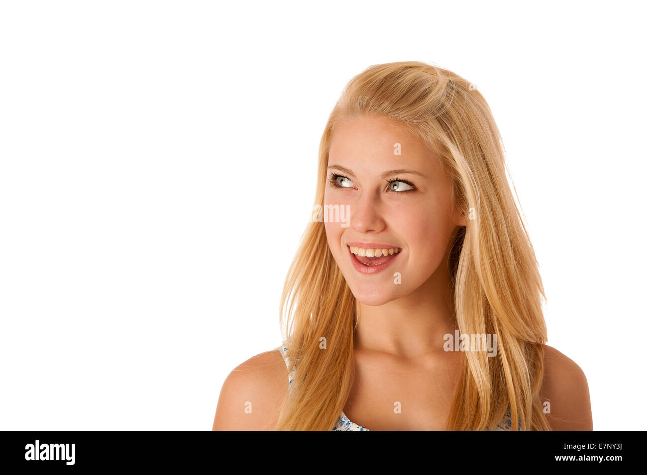 Aufgeregt, schöne blonde Frau in Textfreiraum suchen Stockfoto