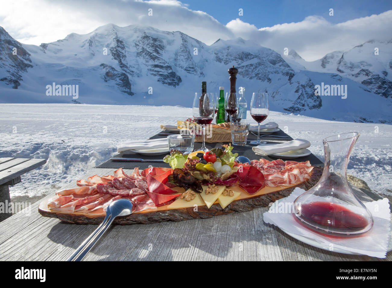 Pontresina, Gastronomie, Diavolezza, Winter, Wintersport, Kanton, GR, Graubünden, Graubünden, Oberengadin, Piz Bernina, Piz Palü, Stockfoto