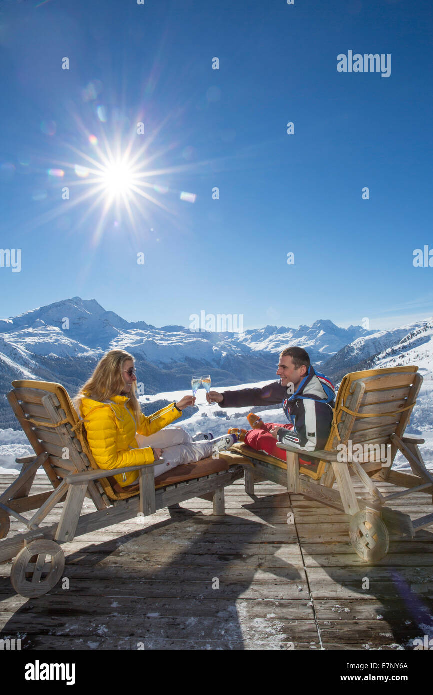 Corviglia, paar, Deck Stühle, Trutzhütte, Corviglia, St. Moritz, St. Moritz, Kanton Graubünden, Graubünden, GR, obere Engad Stockfoto