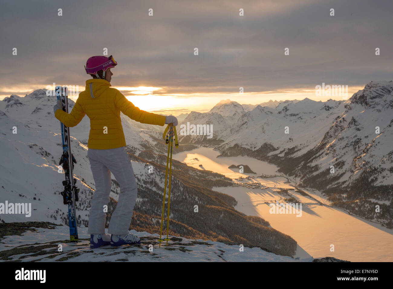 Corvatsch, Skifahrer, Sonnenuntergang, Sunset, Oberengadin, Kanton, GR, Graubünden, Graubünden, Oberengadin, Berg, Berge, Winter Stockfoto