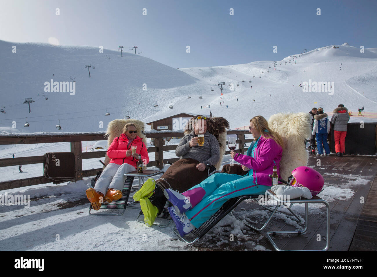 Marguns, Bergrestaurant, Skigebiet, St. Moritz, St.Moritz, Essen, Essen, Gastronomie, Restaurant, Hotel, trinken, winter Stockfoto