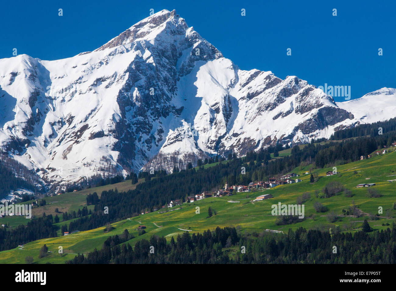 Elegantes Berg In Graubunden Ebenbild