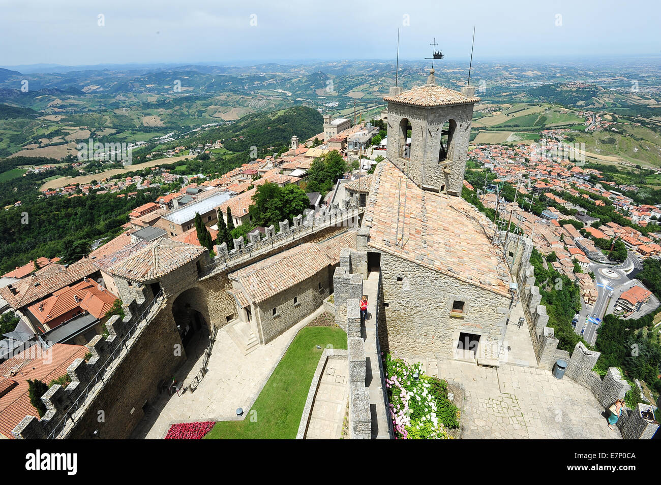 Burg, Guaita, antike, antike, Architektur, Europa, Exterieur, berühmt, Fort, Befestigung, Festung, la Rocca, Wahrzeichen, Mar Stockfoto