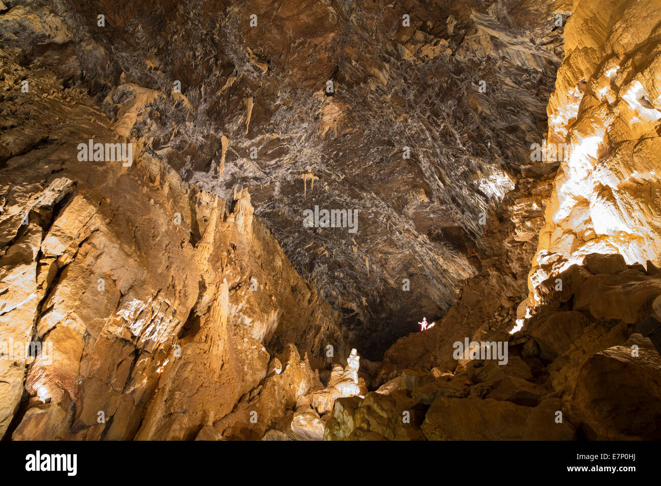 Grotte, Höhle, Vallorbe, Klippe, Fels, Stein, Berge, Kanton, VD, Waadt, westliche Schweiz, Romandie, Parc Vaudoise, Jura, Schweiz Stockfoto