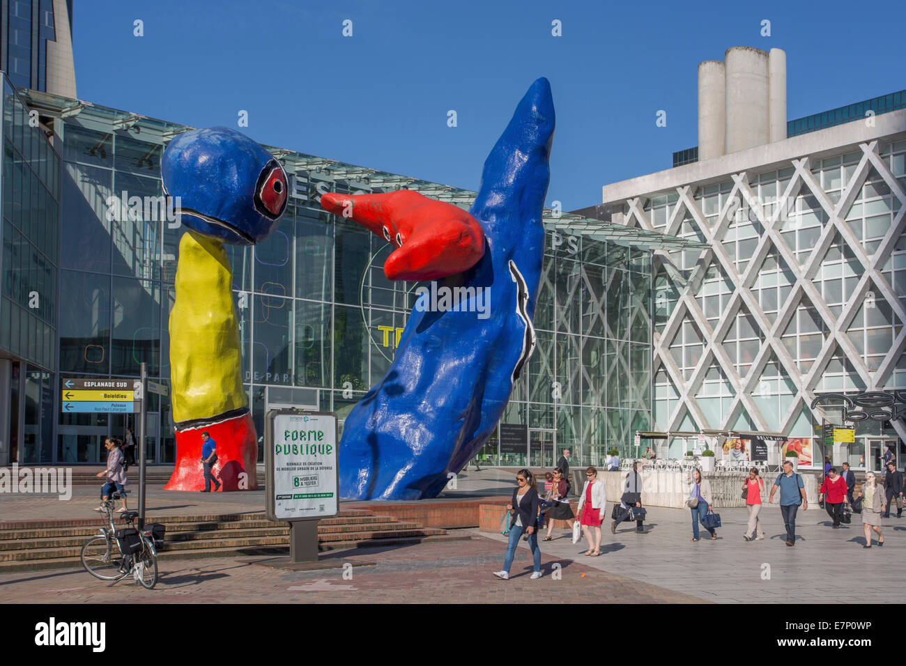 Defense, Frankreich, Europa, Miro, Paris, Architektur, Kunst, Stadt, bunten, Stadtbild, Fußgänger, Skulptur, Skyline, touristische, Stockfoto