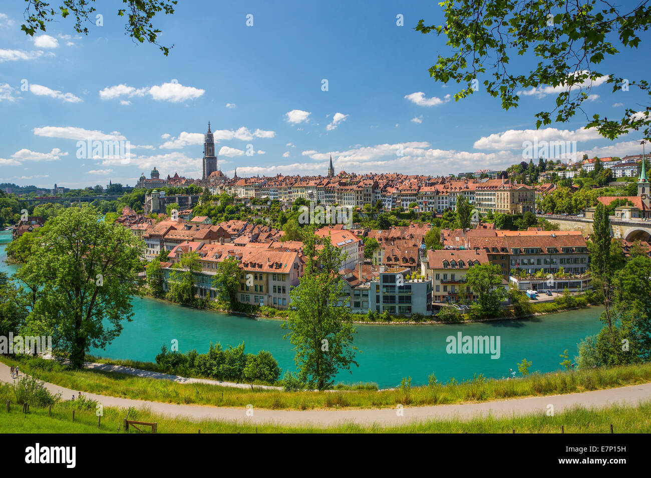 Bern, Bern, Schweiz, Europa, Architektur, Stadt, grün, Landschaft, Altstadt, Dächer, Skyline, Straße, touristische, Reise, une Stockfoto