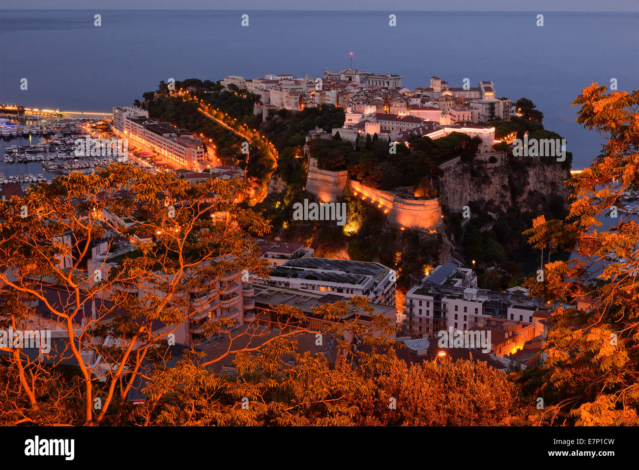 Fürstlichen Palast von Monaco, Monte Carlo, Monaco, Cote d ' Azur, Riviera, Frankreich, Dämmerung, Burg, Meer Stockfoto