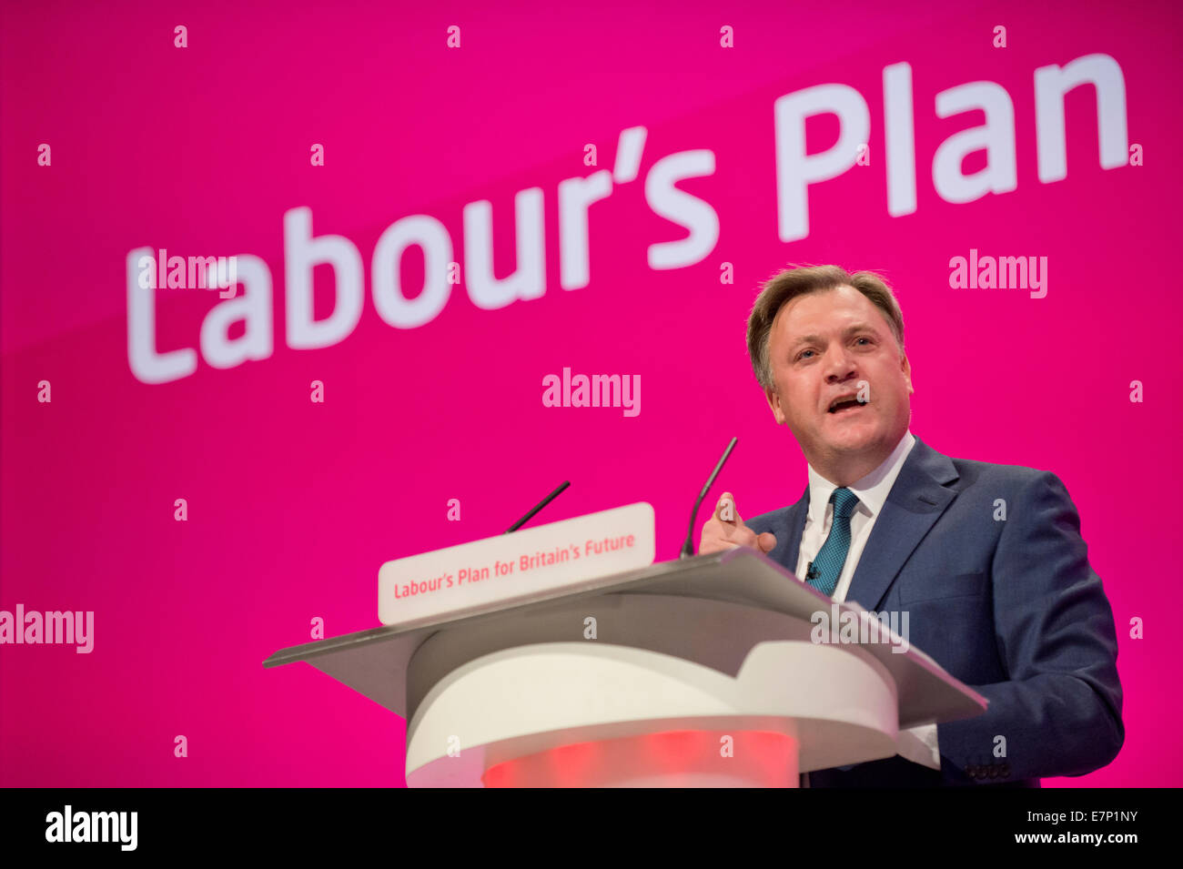 Manchester, UK. 22. September 2014.  Ed Balls, Schatten Kanzler des Finanzministeriums, befasst sich das Auditorium am zweiten Tag von der Labour Party Jahreskonferenz statt auf Manchester Central Convention Complex Credit: Russell Hart/Alamy Live News. Stockfoto