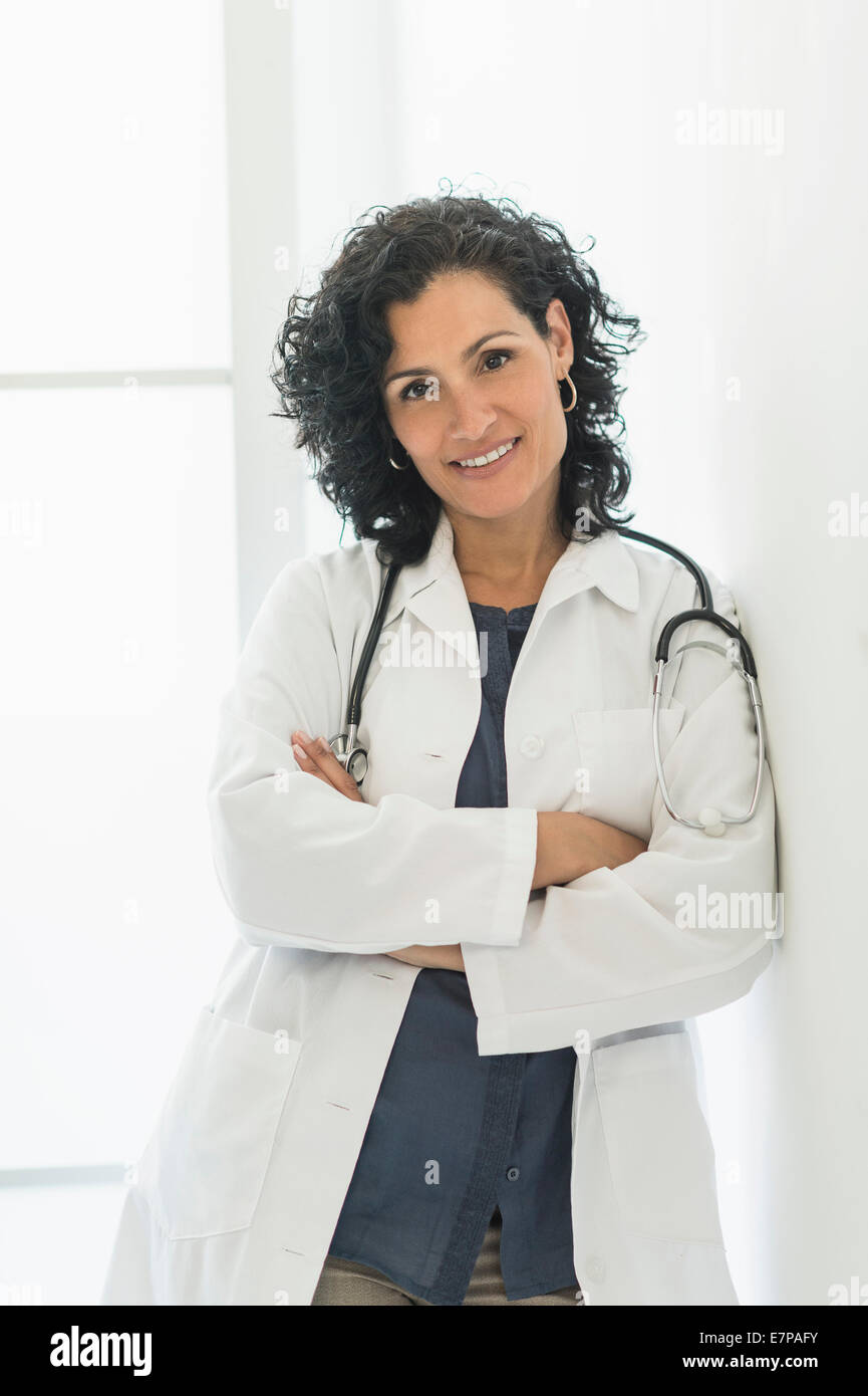 Porträt von lächelnden Ärztin Stockfoto