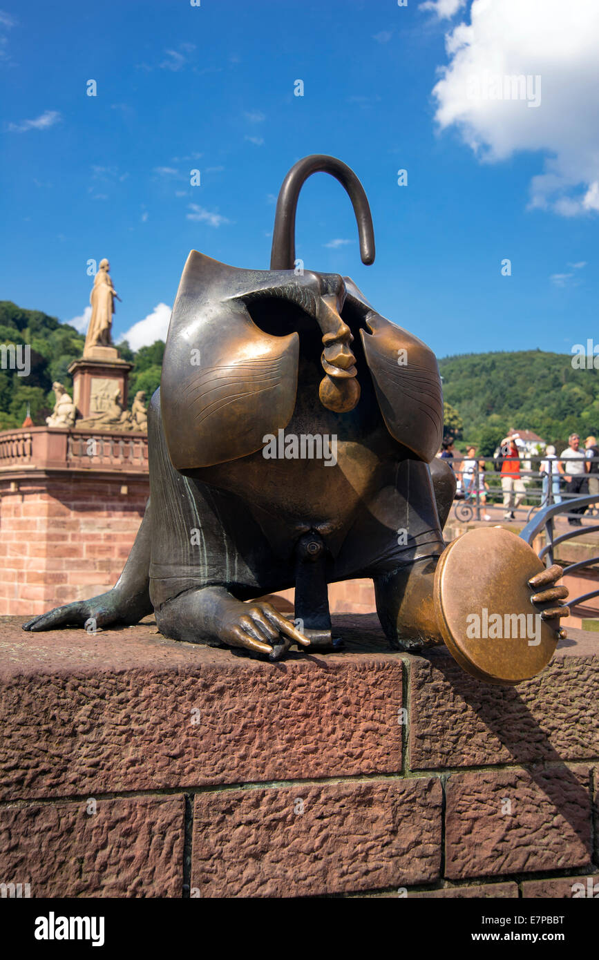 Original Metall-Skulptur eines Affen in der Nähe von alte Brücke über den Fluss Neckar, Heidelberg, Deutschland, Staat Baden-Württemberg, Europa Stockfoto