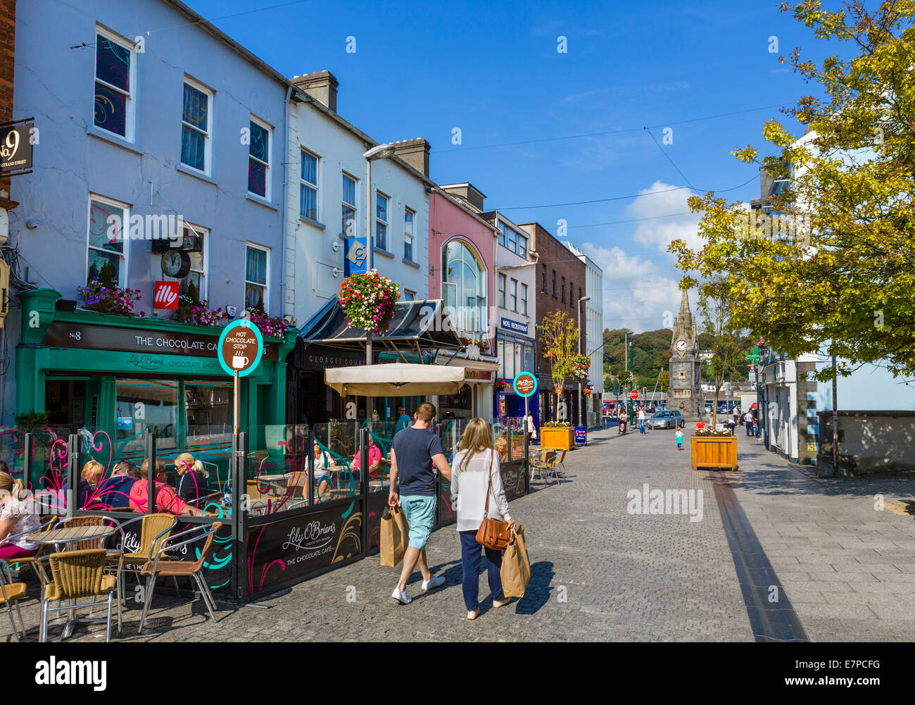 Geschäfte und Cafés auf Barronstrand Straße im Zentrum Stadt, Stadt Waterford, County Waterford, Irland Stockfoto