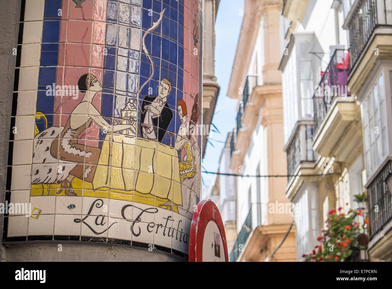 Spanien, Cadiz, Nahaufnahme von Mosaikbild an Wand Stockfoto