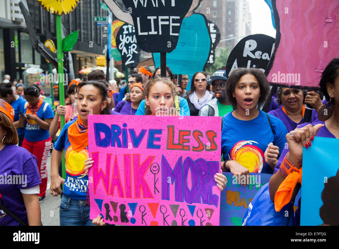 New York, New York USA - 21. September 2014 - Hunderte von Tausenden trat der "Volksrepublik Klima Marsch" auf Nachfrage dringend Maßnahmen gegen die Bedrohung des Klimawandels. Bildnachweis: Jim West/Alamy Live-Nachrichten Stockfoto