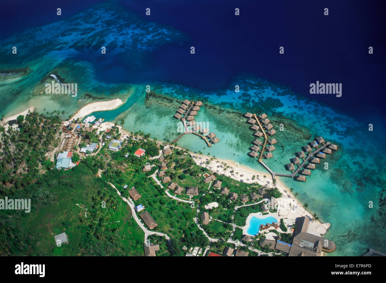Auch genannt Bungalows des Beachcomber Hotel in Taahina Bucht auf der Insel Bora Bora in Französisch-Polynesien Gesellschaftsinseln Stockfoto