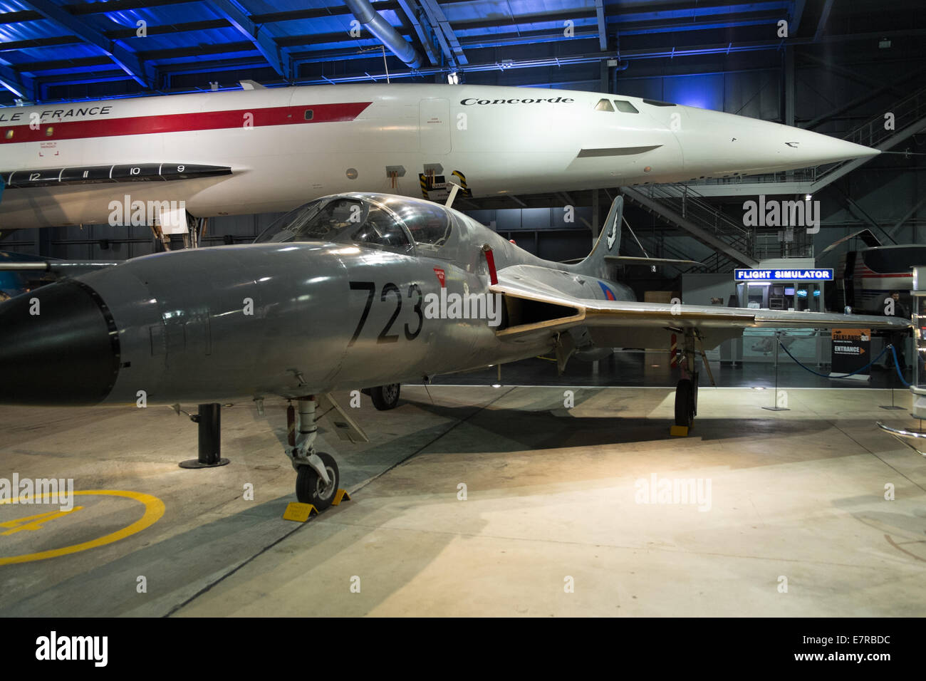 BAC Concorde 002 in Hallen der Royal Navy Fleet Air Arm Museum, Yeovilton, Somerset, Europas größte Naval Aviation Museum. Stockfoto