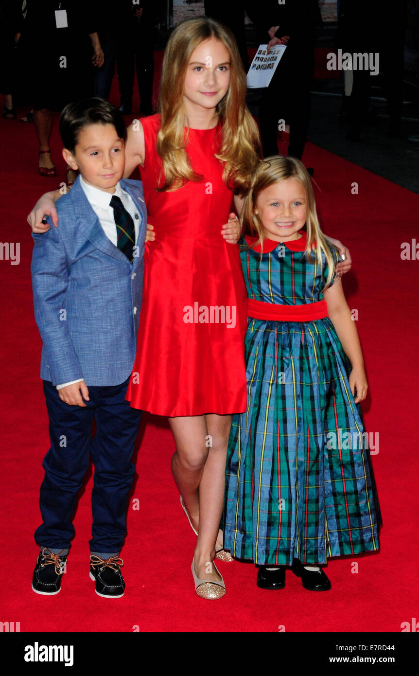 London, UK. 22. Sep, 2014. Bobby Smalldridge; Emilia Jones; Harriet Turnball besuchen der UK Premiere von was wir haben auf unser Urlaub im Odeon West End London 22. September 2014. Bildnachweis: Peter Phillips/Alamy Live-Nachrichten Stockfoto