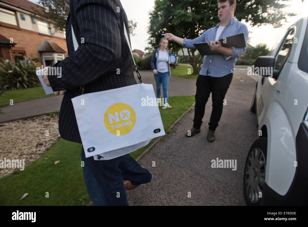 Freiwillige, die Meinungen der Wähler in Aberdeen im Namen der Anti-schottische Unabhängigkeit Better Together Kampagne werben. Aberdeen Stockfoto