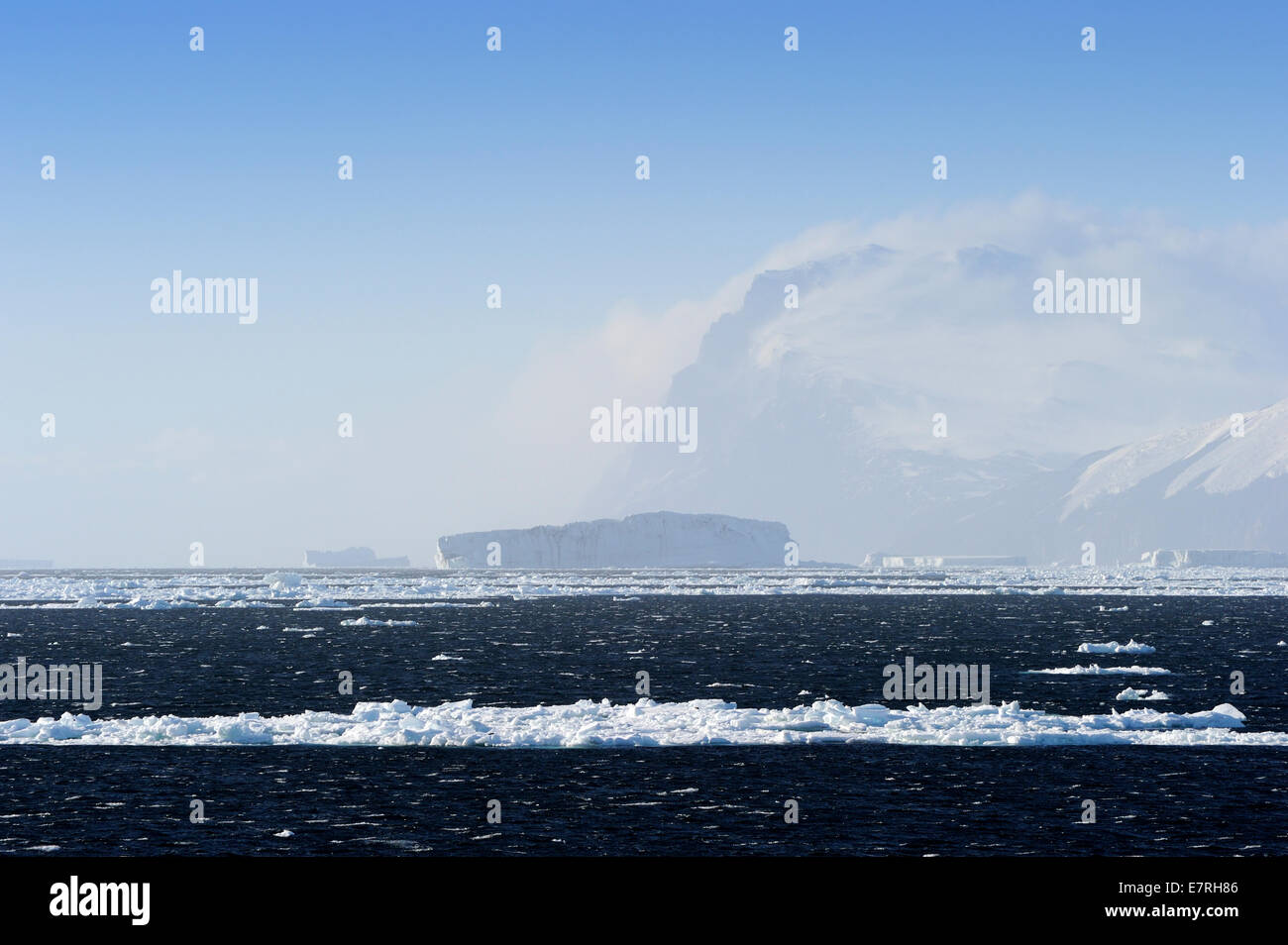 Sturm weht über Kap Adare, Antarktis. Stockfoto