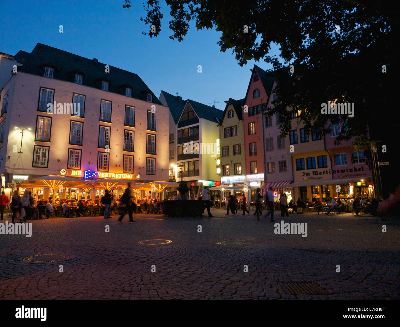 Fischmarkt Fisch Marktplatz in der Altstadt von Köln, Deutschland, in der Nacht Stockfoto