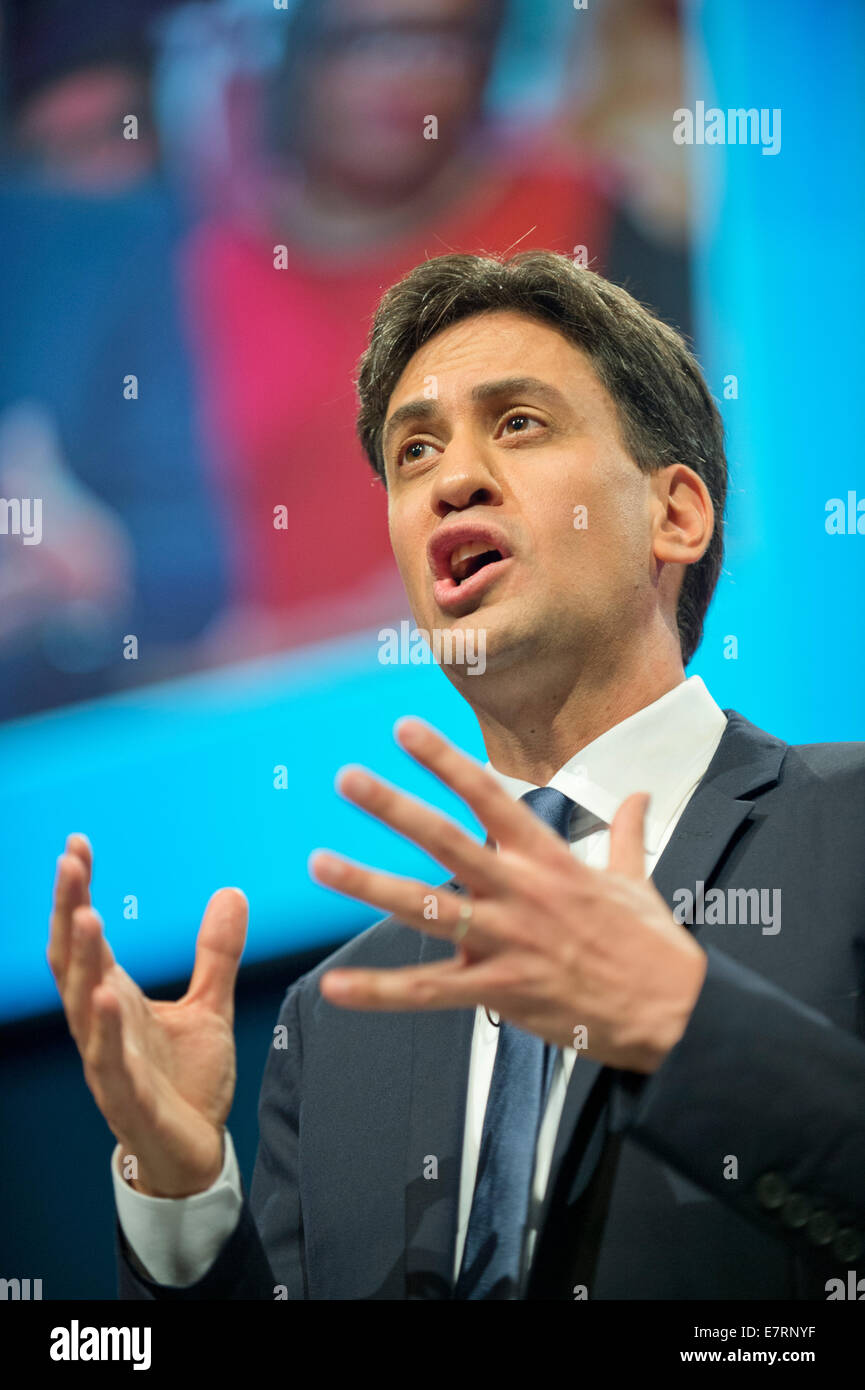 MANCHESTER, VEREINIGTES KÖNIGREICH. 23. September 2014. Labour Leader Ed Miliband hält seine Rede am Tag drei der Labour Party Jahreskonferenz statt auf Manchester Central Convention Complex Credit: Russell Hart/Alamy Live News. Stockfoto