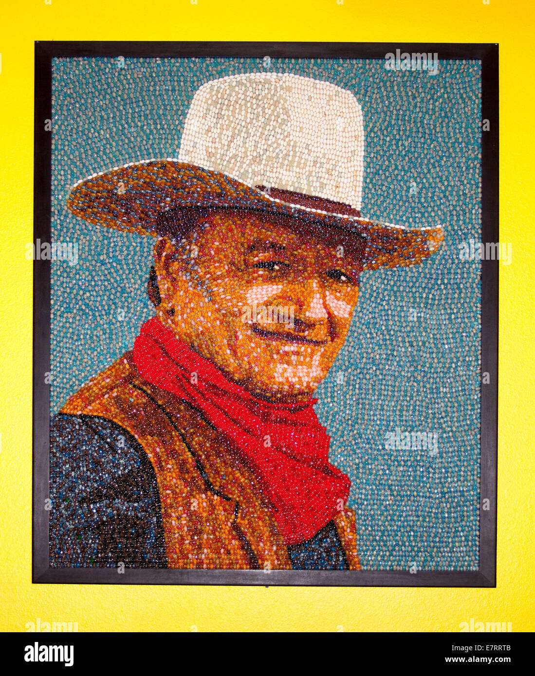 John Wayne Jelly-Bean-Porträt im Jelly Belly Factory Museum in Fairfield, KALIFORNIEN – eine süße Hommage an den Duke. Stockfoto