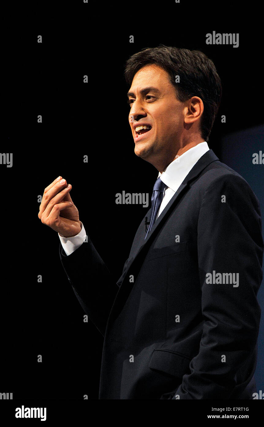 Manchester, UK. 23. Sep, 2014. Ed Miliband Labour Party Leader hält seine Rede an die Arbeitskonferenz in Manchester Dienstag, 23. September 2014 UK Credit: Della Batchelor/Alamy Live News Stockfoto