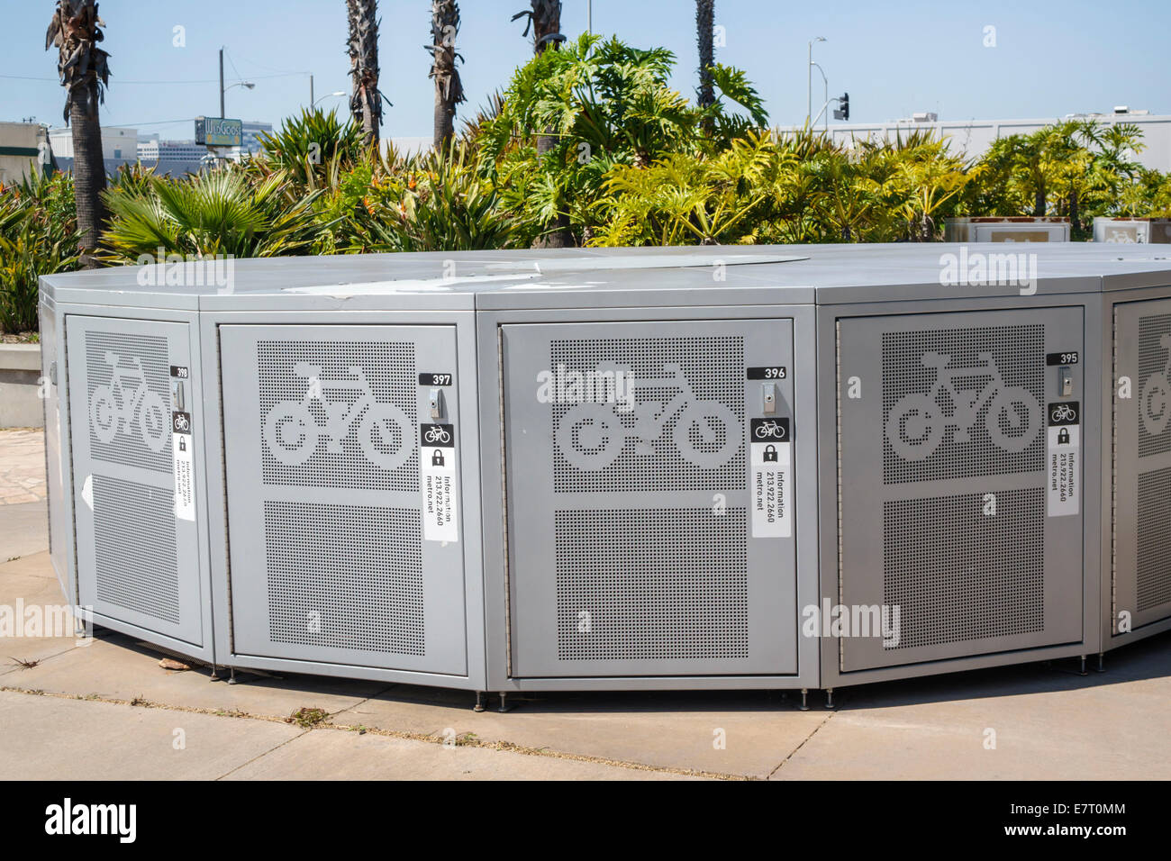 Los Angeles California, LA County Metro Rail, Stadtbahnsystem, Nahverkehr, Green Line, Douglas, Rosecrans, Bahnhof, Fahrrad, Fahrrad, Radfahren, Reiten, Radfahren, r Stockfoto