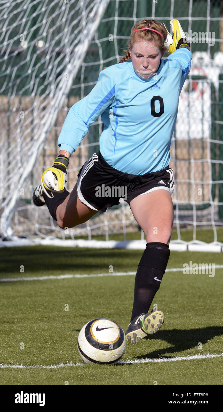 USA. 23. Sep, 2014. Sport - Eldorado Torwart Morgan Divine Ziel startet gegen Sandia im APS-Fußball-Komplex am Dienstag, 23. September 2014. © Greg Sorber/Albuquerque Journal/ZUMA Draht/Alamy Live-Nachrichten Stockfoto