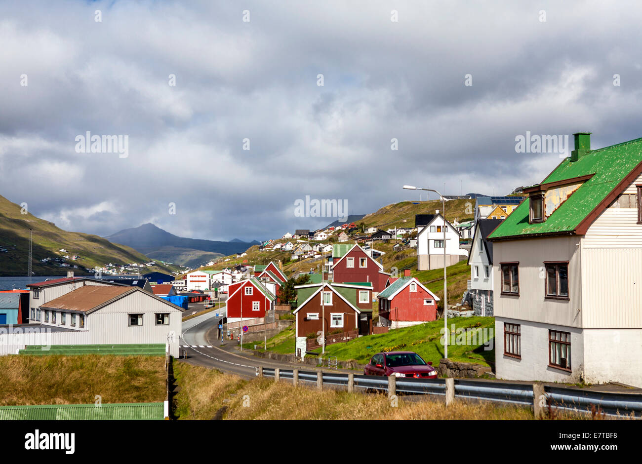 Ansicht eines Teils der Stadt Gota auf den Färöer Inseln, Dänemark, im Nordatlantik. Stockfoto