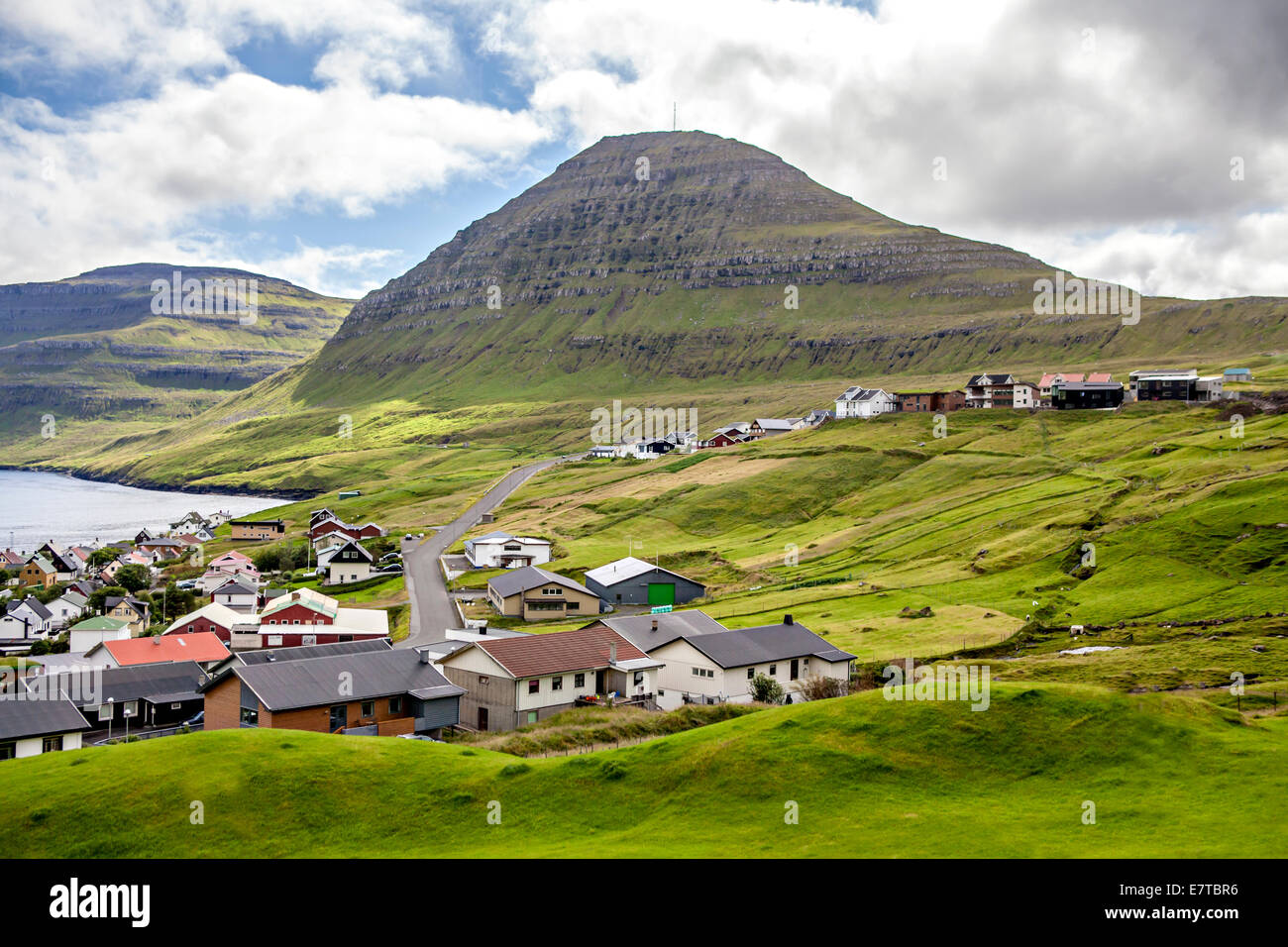 Ansicht eines Teils der Stadt Klaksvik auf den Färöer Inseln, Dänemark, im Nordatlantik. Stockfoto