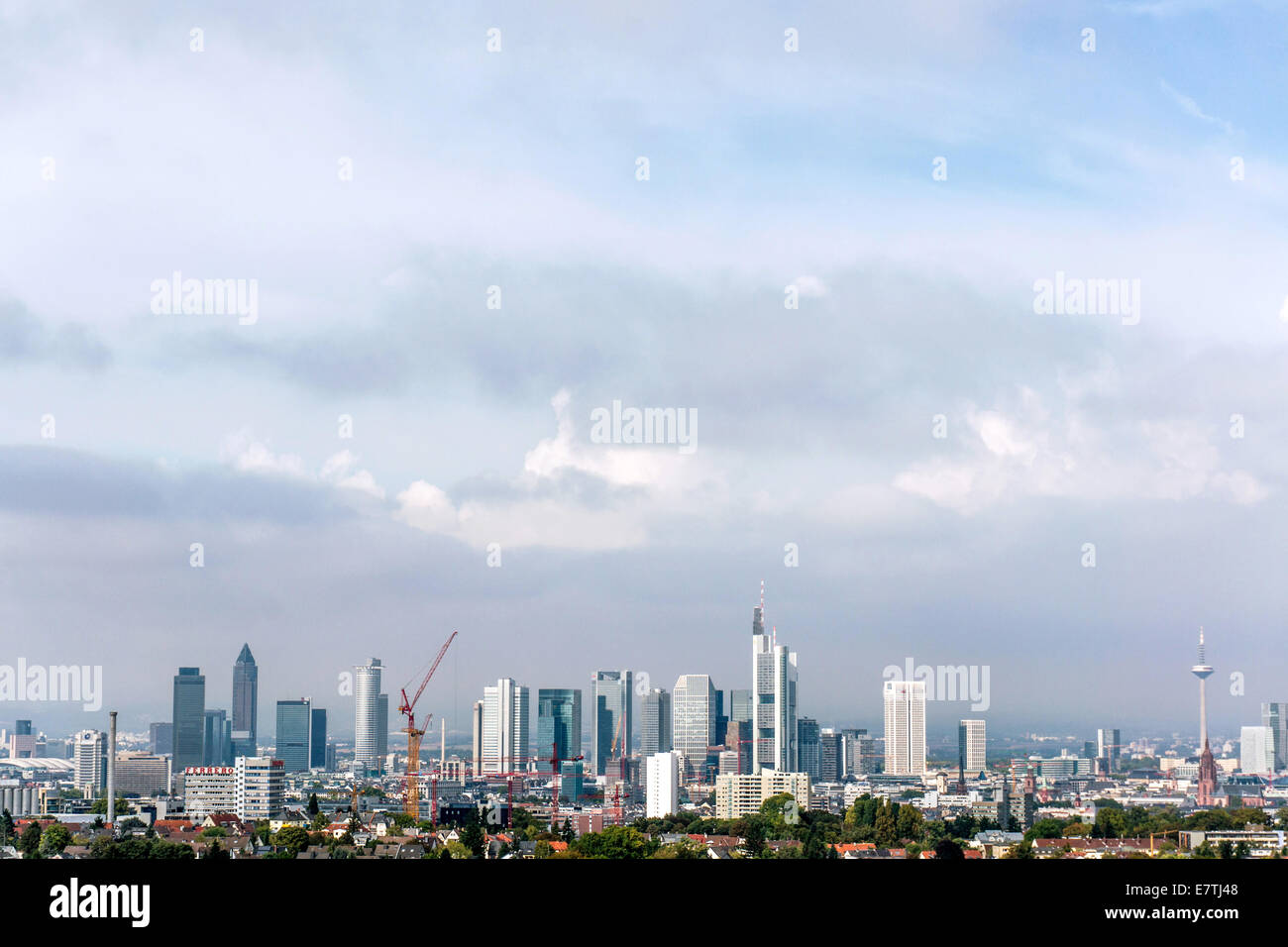 Deutschland: Skyline von Frankfurt vom Goetheturm gesehen. Foto vom 20. September 2014. Stockfoto