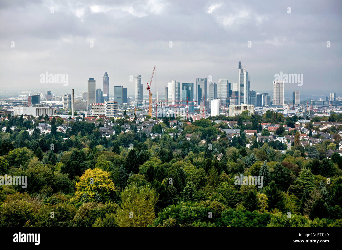 Deutschland: Skyline von Frankfurt vom Goetheturm gesehen. Foto vom 20. September 2014. Stockfoto