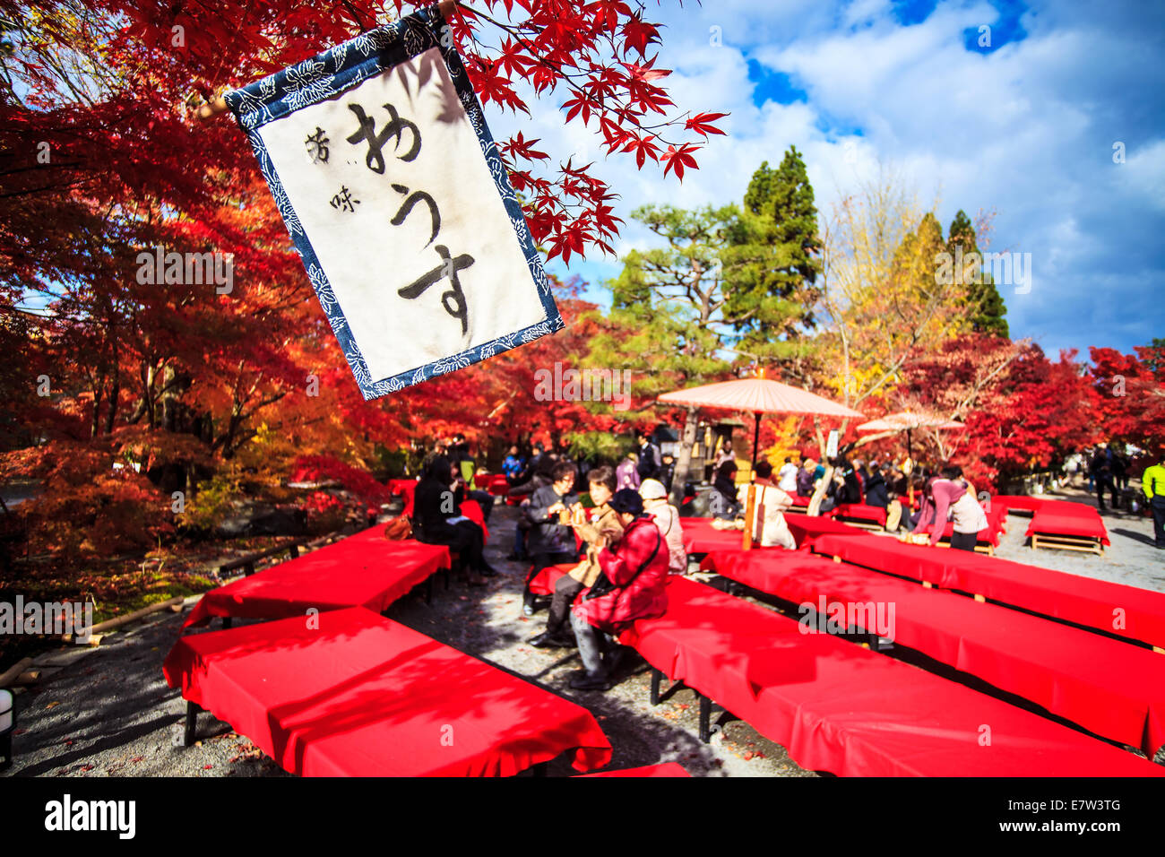 Kyoto, Japan - 26. November 2013: Herbstfarben in Eikando Tempel, Kyoto, Kansai, Japan Stockfoto