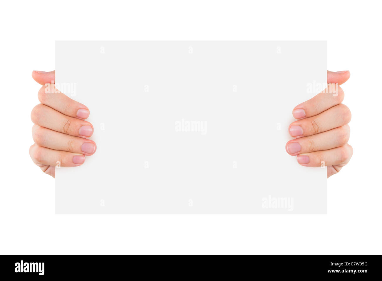 Hand hält und zeigt leere, weiße Board oder Papier mit Textfreiraum, isoliert auf weißem Hintergrund. Stockfoto