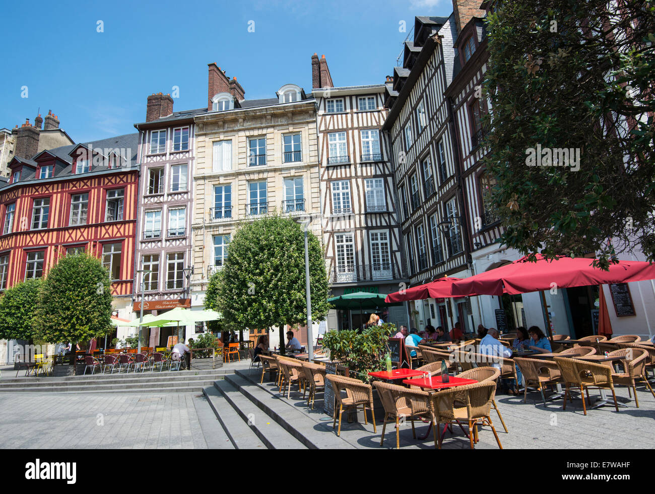 Sommertag In Rouen Frankreich Europa Stockfotografie Alamy