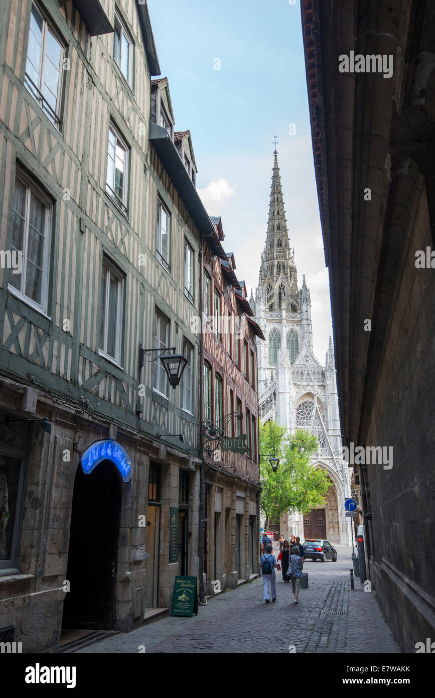 Rouen frankreich stadt menschen Fotos und Bildmaterial in hoher