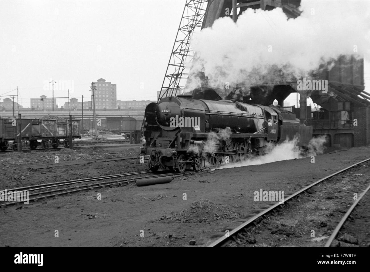 Original britischen Eisenbahn Dampfzug Westengland Klasse 34021 Dartmoor in den 1960er Jahren in Betrieb Stockfoto
