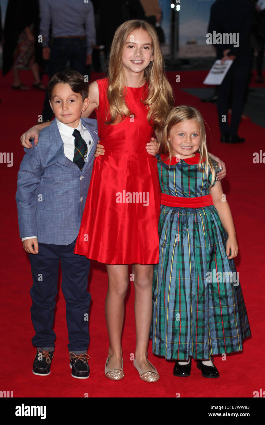 Bobby Smalldridge, Emelia Jones und Harriet Turnball Teilnahme an der "was wir haben auf unseren Urlaub" premiere im Odeon West End am September 2014 in London. / picture alliance Stockfoto