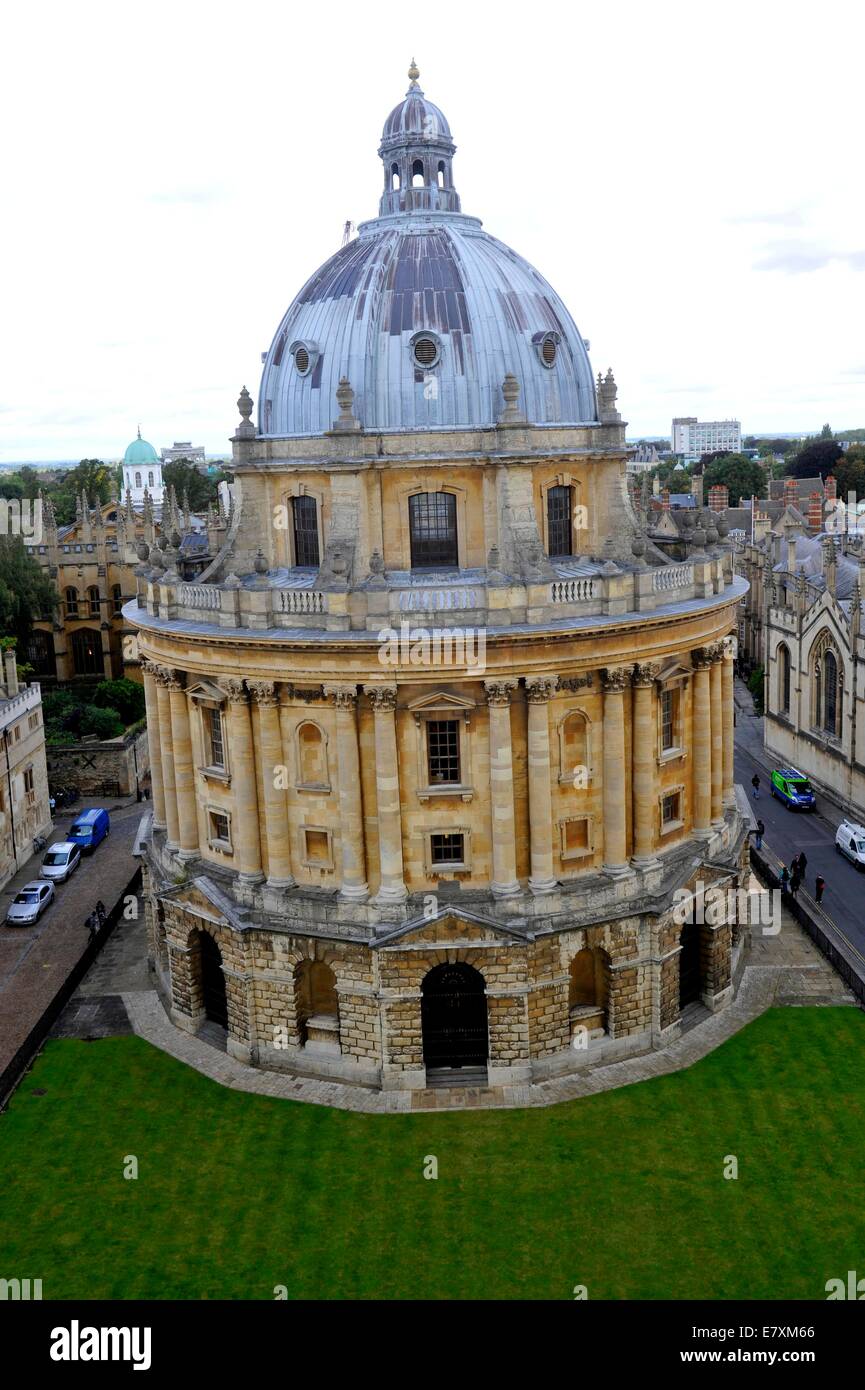 die Radcliffe Camera ist ein Gebäude in Oxford, England, von James Gibbs in der englischen Palladio-Stil entworfen und gebaut im Jahre 1737 – Stockfoto