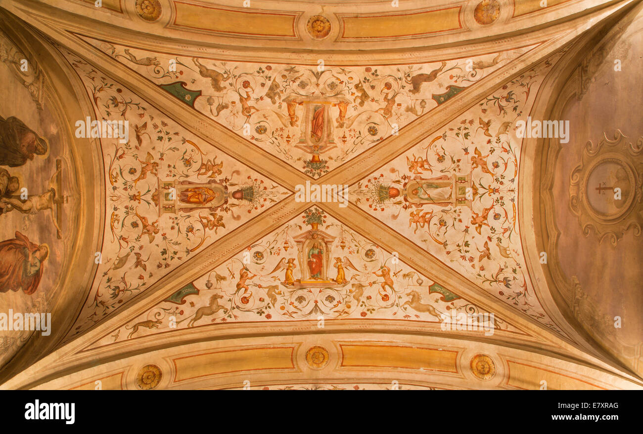 PADUA, Italien - 9. September 2014: Die Deckengemälde in der Kirche San Benedetto Vecchio (der Heilige Benedikt) aus dem 16. Jahrhundert Stockfoto