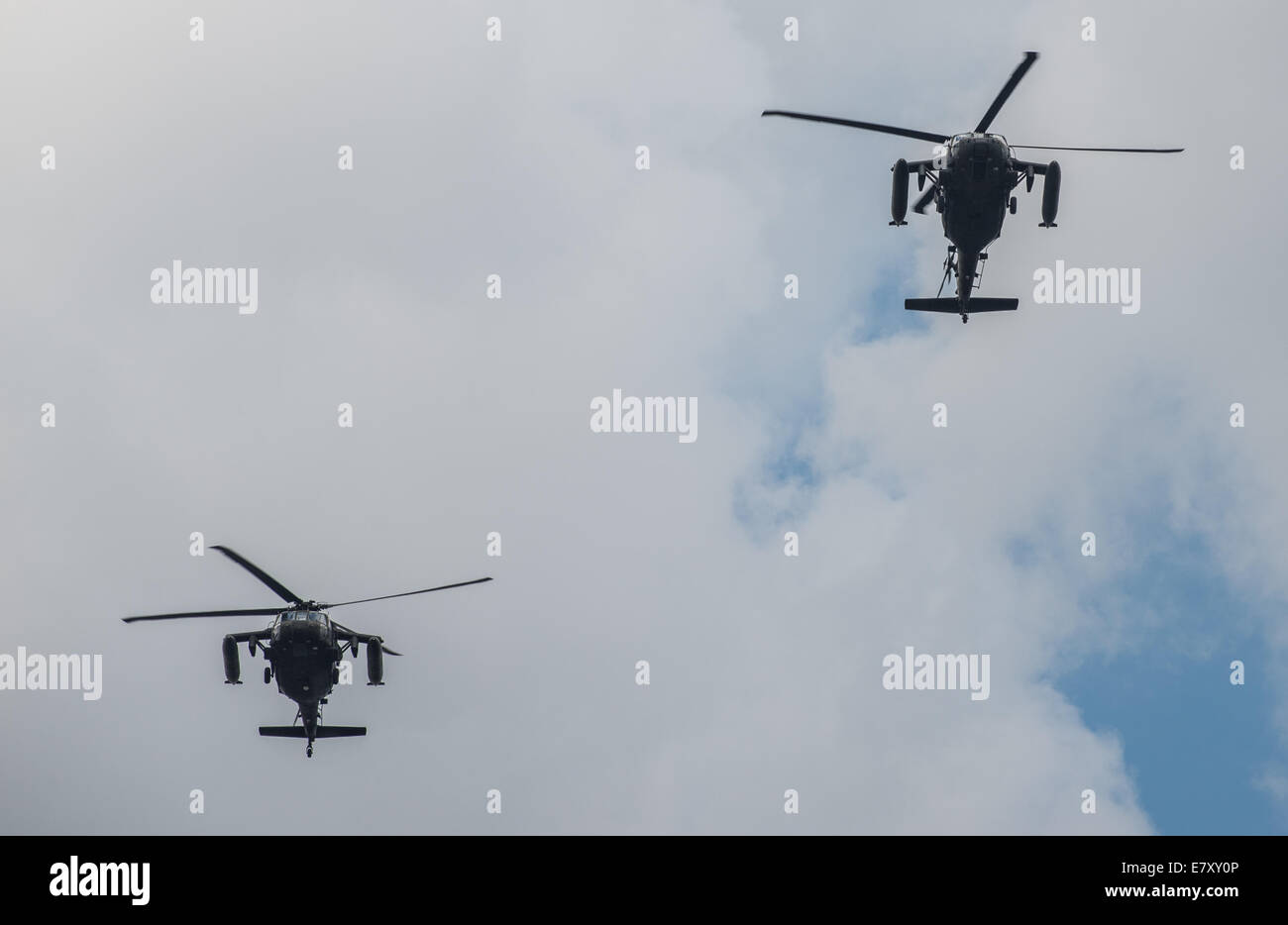 UH - 60M Black Hawk während Militärparade Kennzeichnung polnischen Armed Forces Day in Warschau Stockfoto