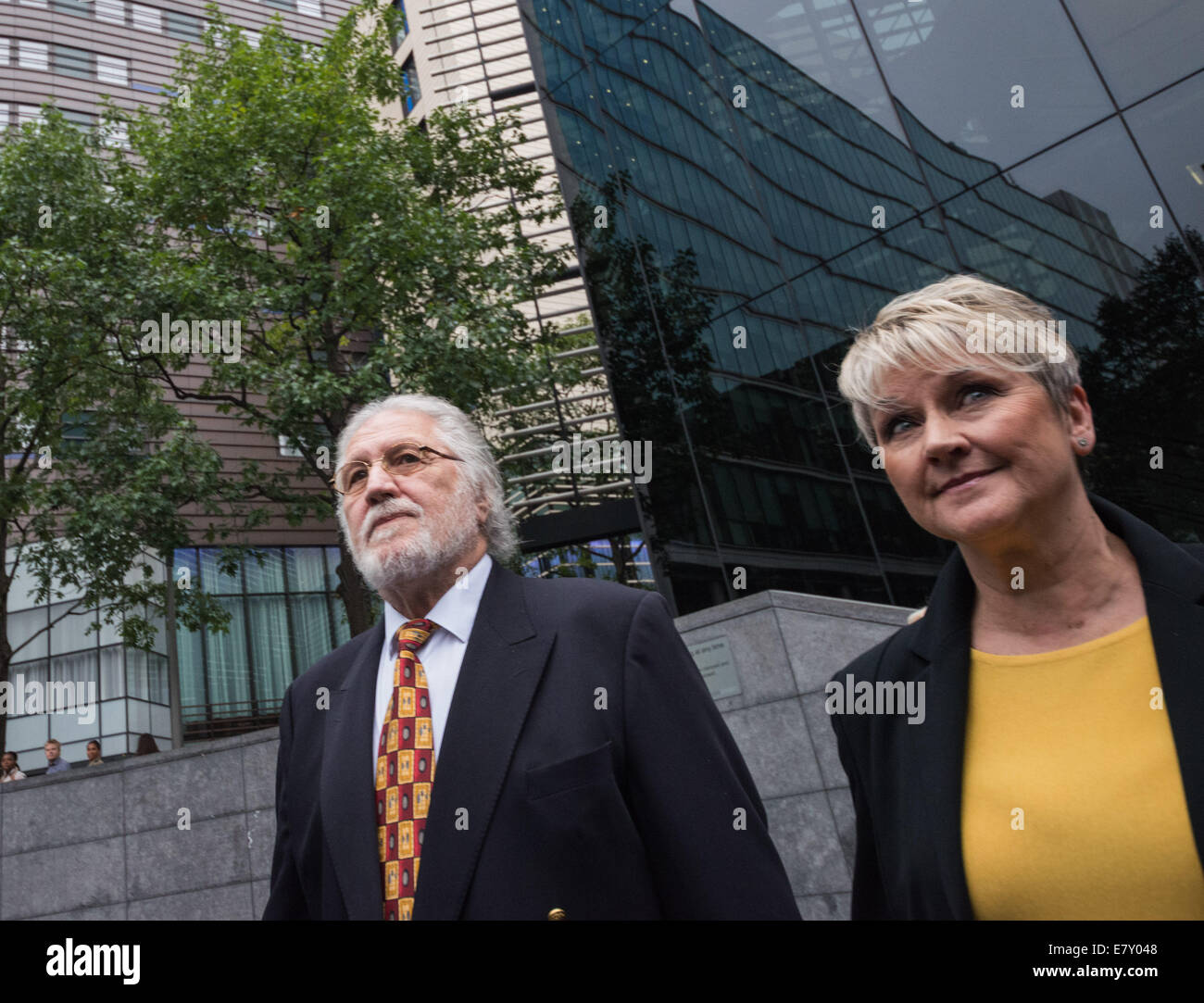 Radio DJ Dave Lee Travis kommt in Southwark Crown Court in London Stockfoto