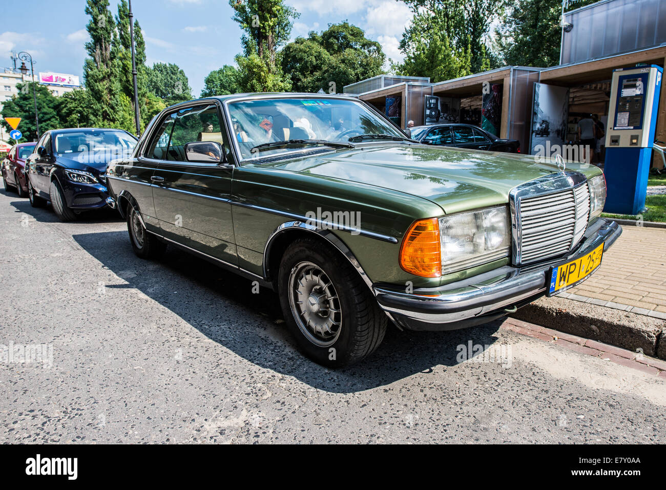 Altes mercedes auto -Fotos und -Bildmaterial in hoher Auflösung – Alamy