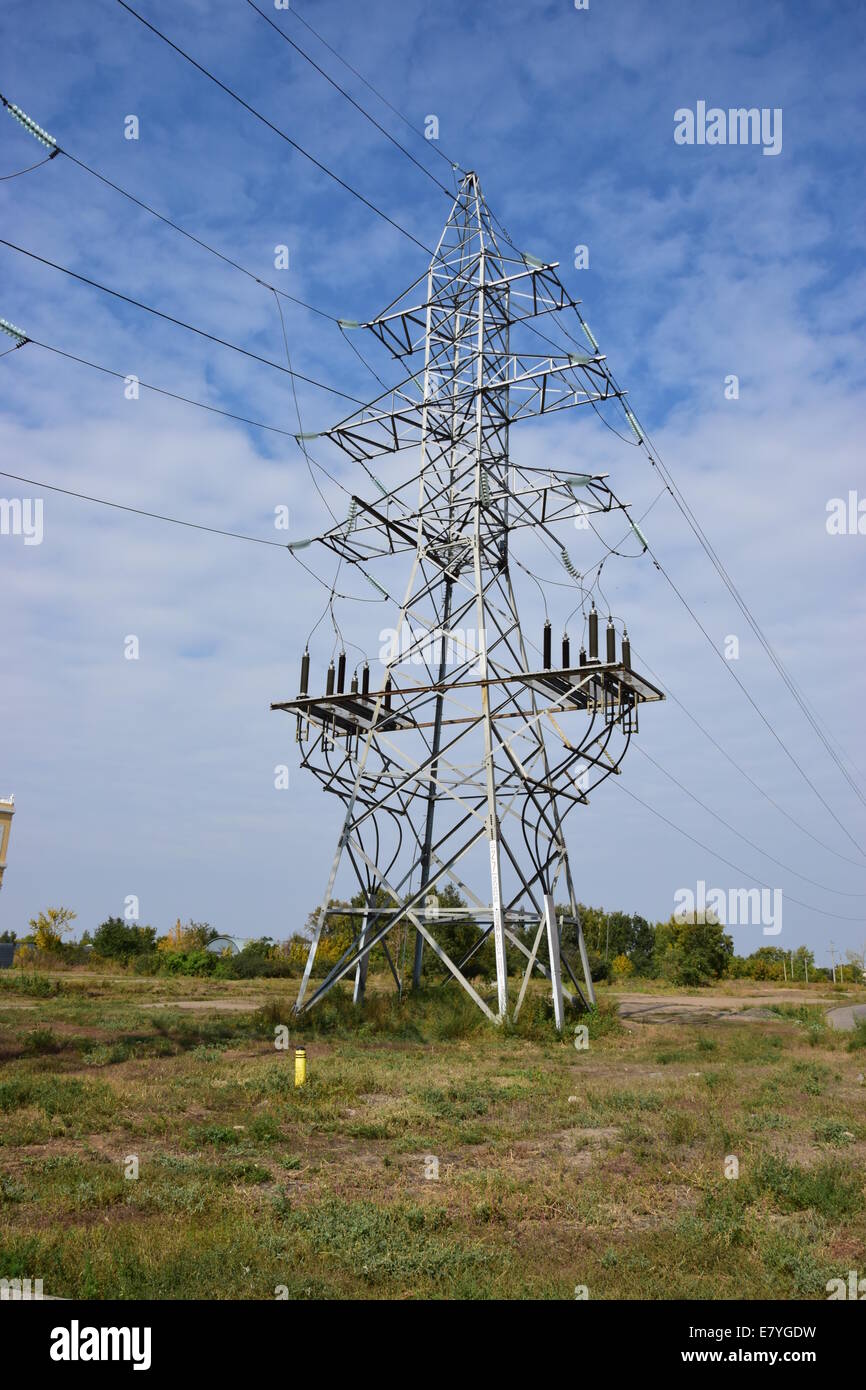 Eine elektrische Pylon sonnenbeschienenen Stockfoto