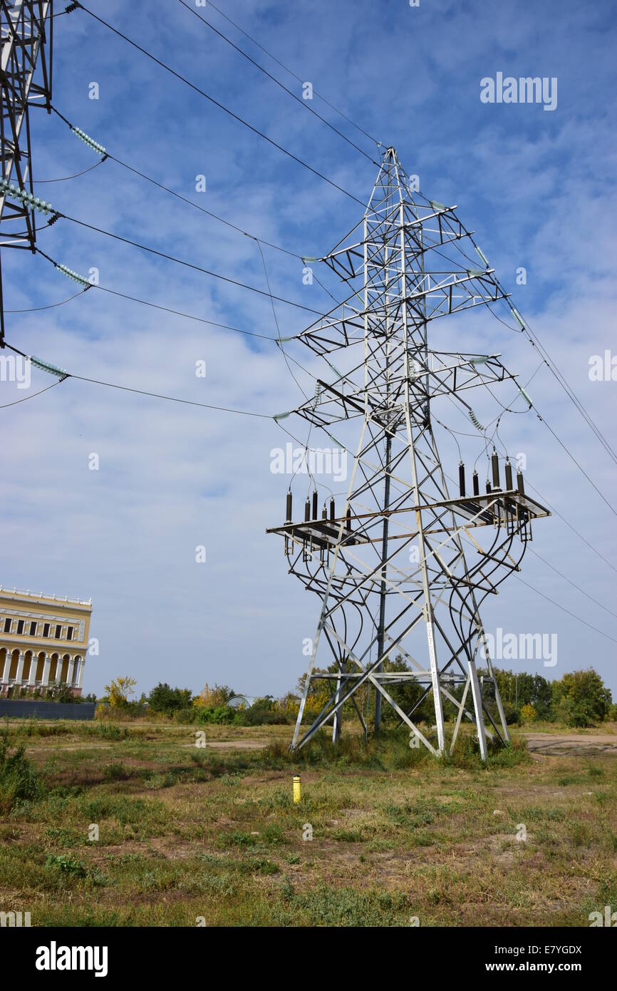 Eine elektrische Pylon sonnenbeschienenen Stockfoto